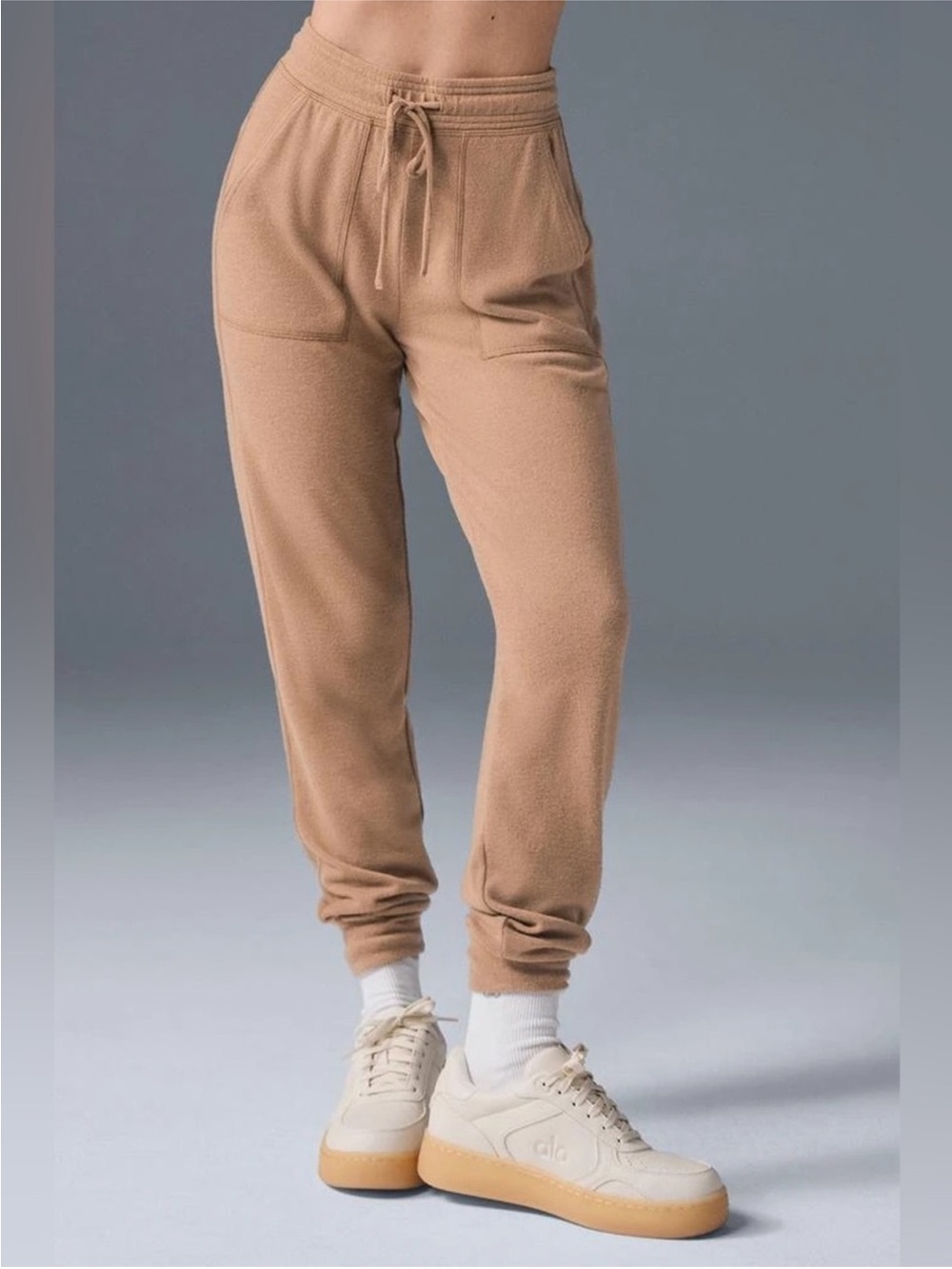 ALO Yoga Soho Joggers Toasted Almond Size: MEDIUM MSRP: $98 - Picture 1 of 9
